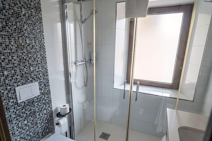 Shower with an outside window